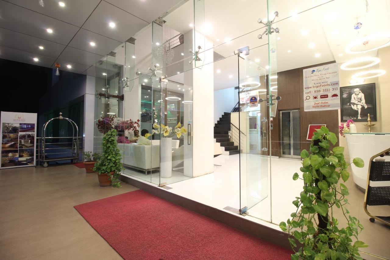 Hotel Executive Silver Inn 奥兰加巴德 外观 照片