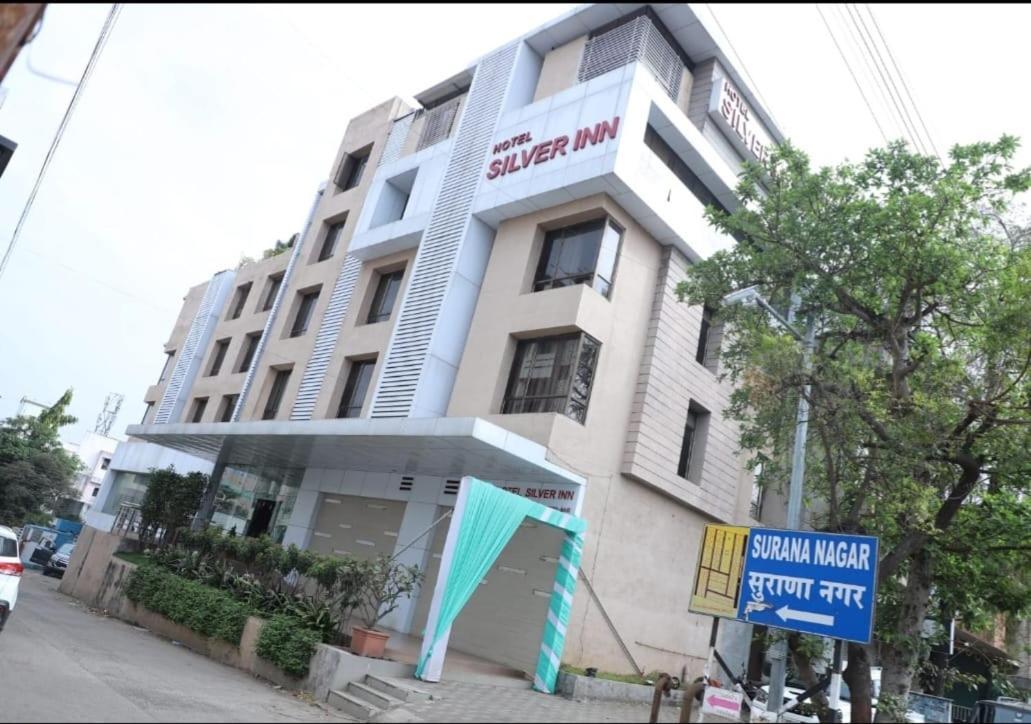 Hotel Executive Silver Inn 奥兰加巴德 外观 照片