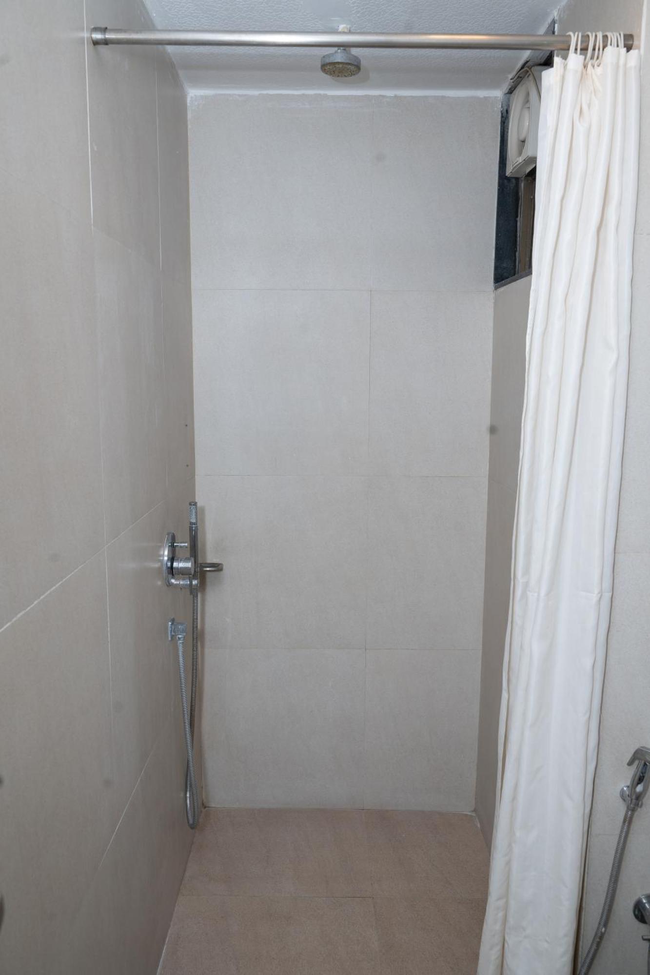 Hotel Executive Silver Inn 奥兰加巴德 外观 照片
