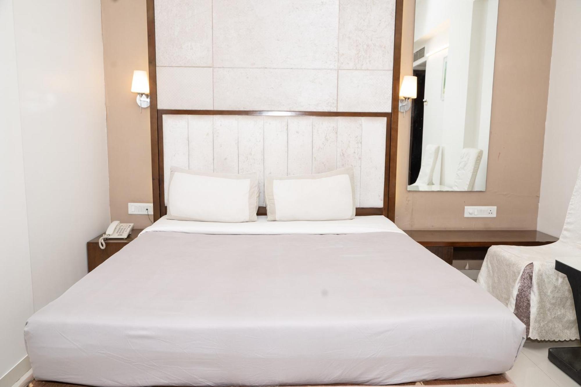 Hotel Executive Silver Inn 奥兰加巴德 外观 照片