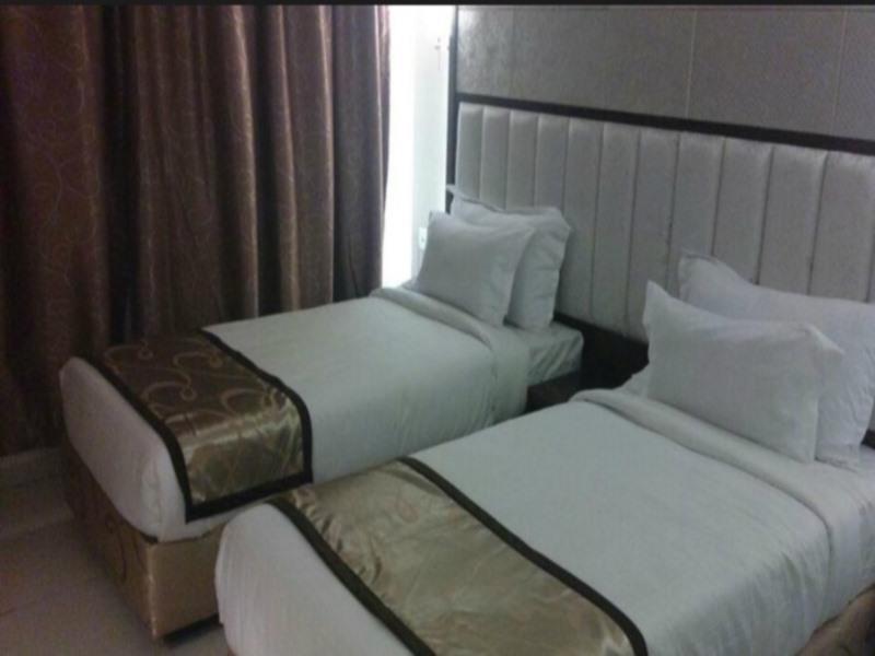 Hotel Executive Silver Inn 奥兰加巴德 外观 照片